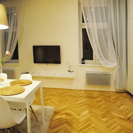 Apartments Centre In Style Olomouc Exterior photo