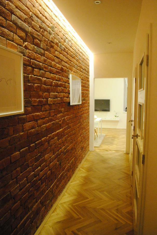 Apartment Centre In Style